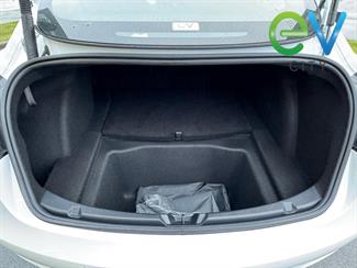 2022 Tesla Model 3 - Thumbnail