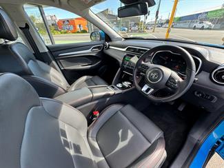 2023 MG Zs - Thumbnail