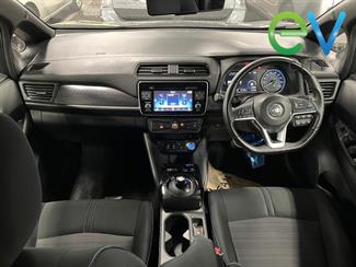 2019 Nissan LEAF - Thumbnail