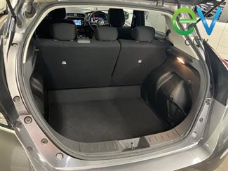 2019 Nissan LEAF - Thumbnail