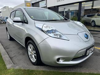2012 Nissan LEAF - Thumbnail