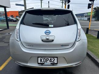 2012 Nissan LEAF - Thumbnail
