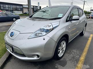 2012 Nissan LEAF - Thumbnail