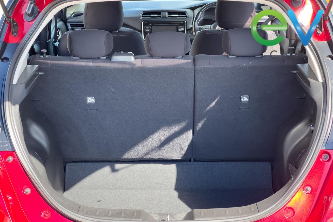 2018 Nissan LEAF