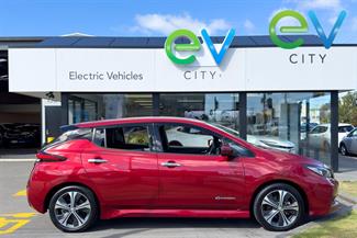 2018 Nissan LEAF - Thumbnail