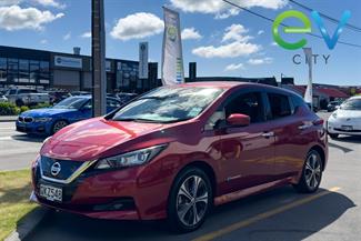 2018 Nissan LEAF - Thumbnail
