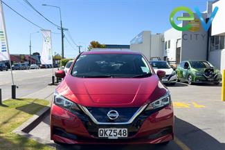 2018 Nissan LEAF - Thumbnail