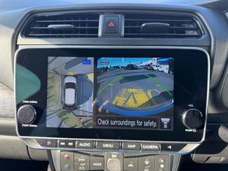 2020 Nissan LEAF - Thumbnail