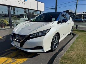 2020 Nissan LEAF - Thumbnail