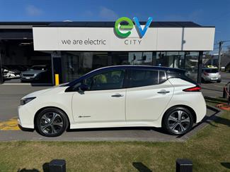2020 Nissan LEAF - Thumbnail