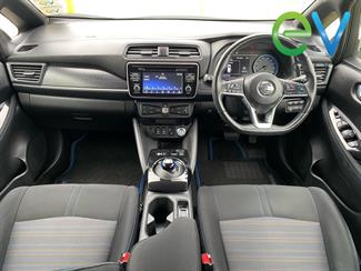 2018 Nissan LEAF - Thumbnail