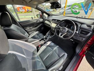 2018 Nissan LEAF - Thumbnail