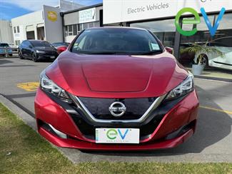 2018 Nissan LEAF - Thumbnail