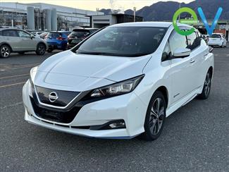 2019 Nissan LEAF - Thumbnail