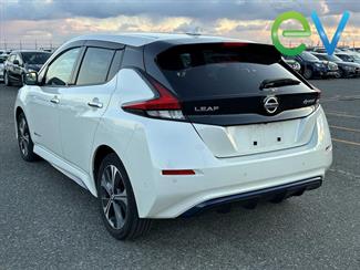 2019 Nissan LEAF - Thumbnail