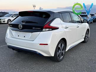2019 Nissan LEAF - Thumbnail