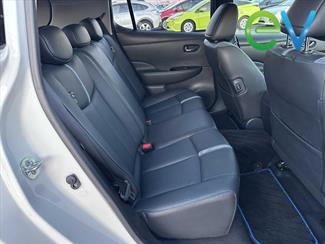2019 Nissan LEAF - Thumbnail