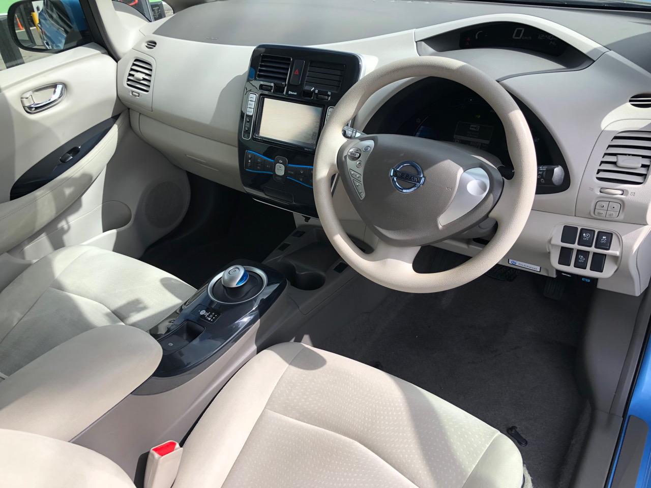 2011 Nissan LEAF