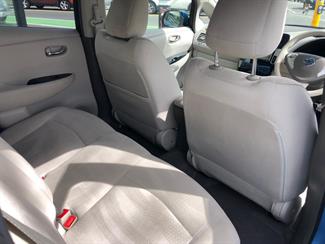 2011 Nissan LEAF - Thumbnail