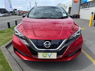 2020 Nissan LEAF - Thumbnail