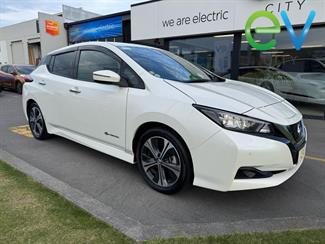 2018 Nissan LEAF - Thumbnail