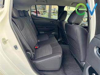 2018 Nissan LEAF - Thumbnail