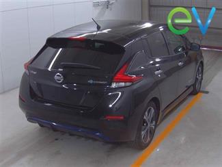 2017 Nissan LEAF - Thumbnail