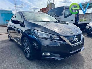 2017 Nissan LEAF - Thumbnail