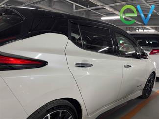 2020 Nissan LEAF - Thumbnail
