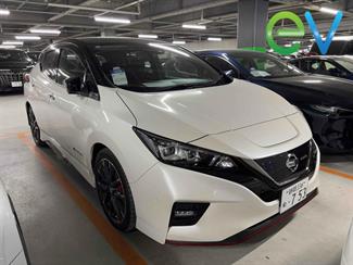 2020 Nissan LEAF - Thumbnail