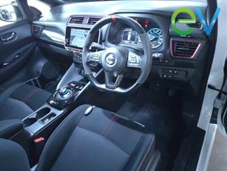 2020 Nissan LEAF - Thumbnail