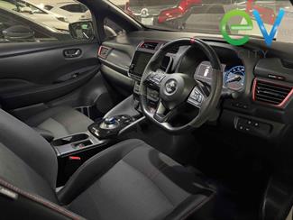 2020 Nissan LEAF - Thumbnail