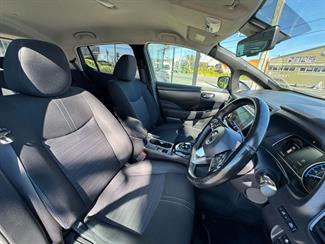 2020 Nissan LEAF - Thumbnail