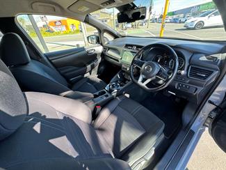 2020 Nissan LEAF - Thumbnail