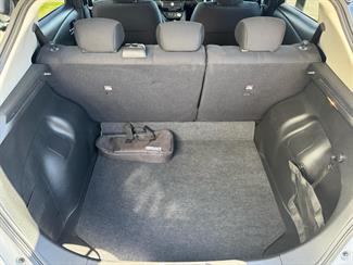 2020 Nissan LEAF - Thumbnail