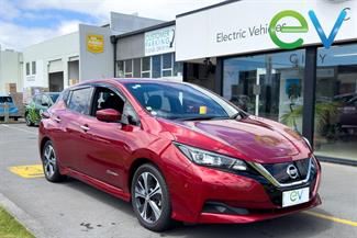 2018 Nissan LEAF - Thumbnail